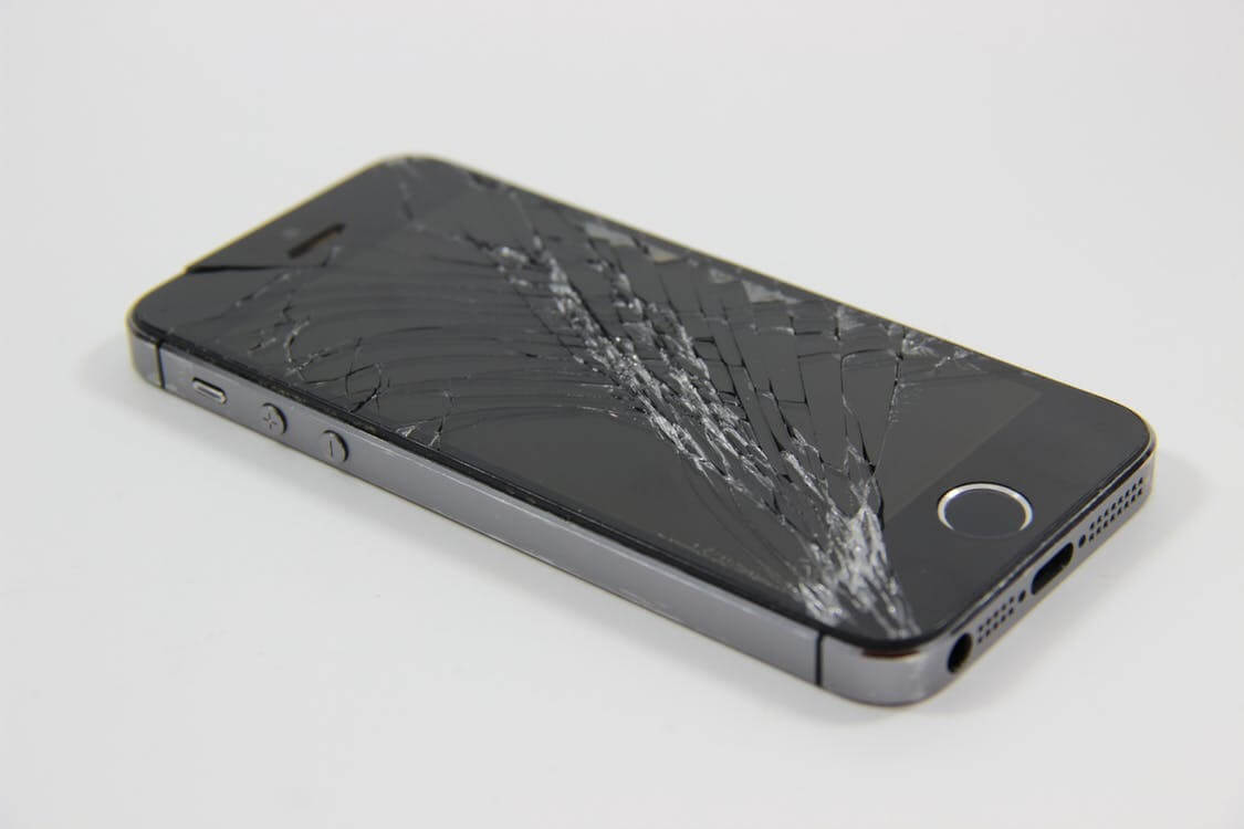 Cracked your iPhone Screen? Here’s What You Should Do