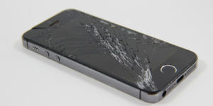 What Are the Common Problems with IPhones that need professional repair?