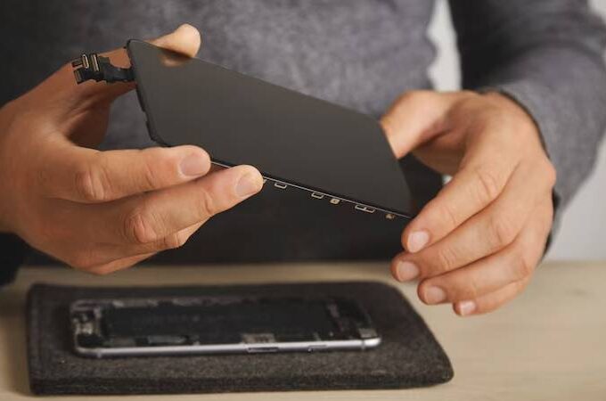 iPhone 14 Pro Max Screen Replacement Myths Debunked